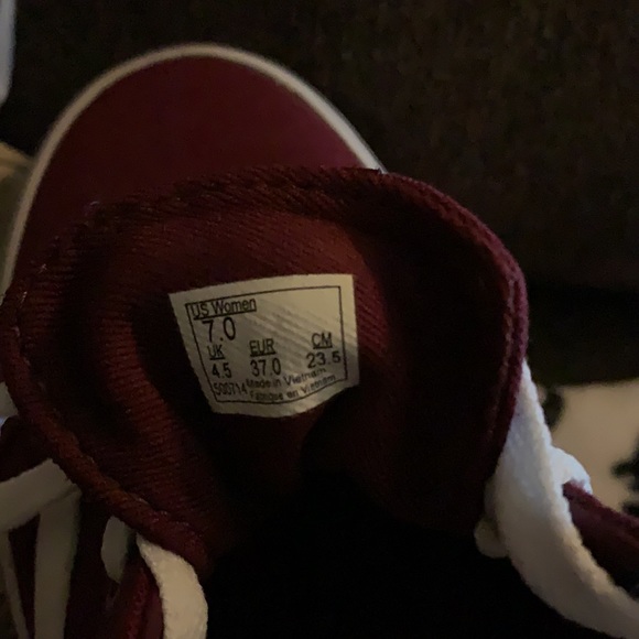 Vans - Picture 3 of 3